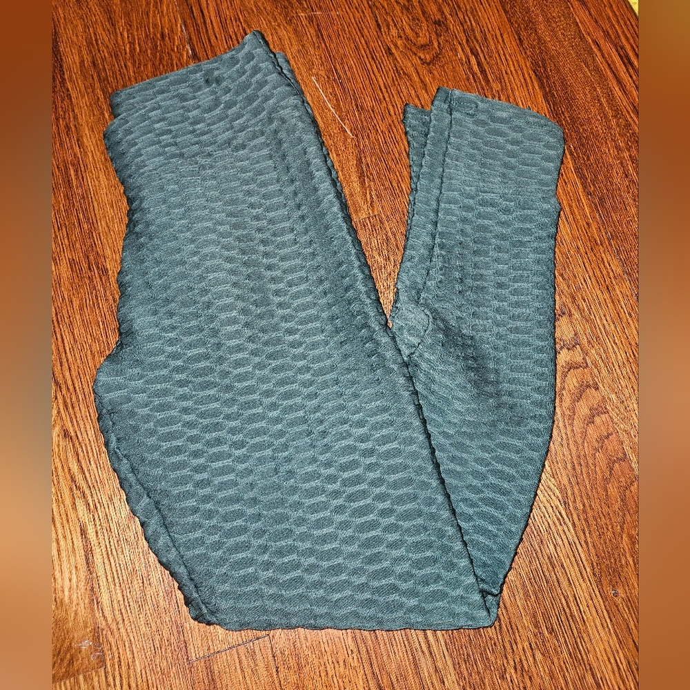 Scrunch butt honeycomb design leggings